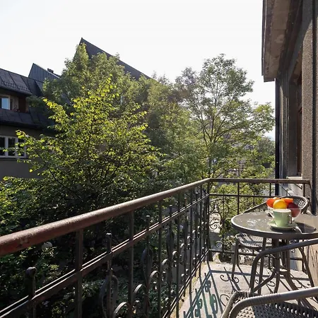 Apartment On Krupowki Street With Mountain View By Renters