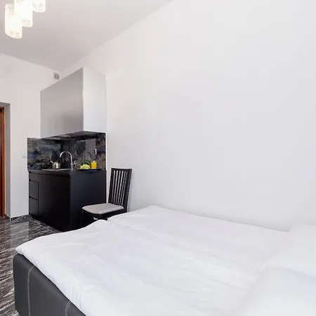 Apartment On Krupowki Street With Mountain View By Renters Zakopane